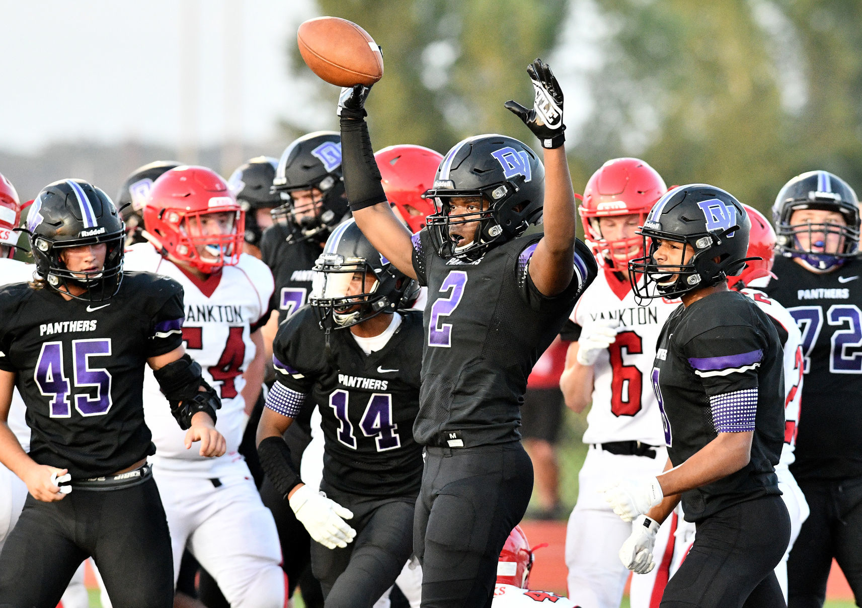 Dakota Valley vs. Yankton